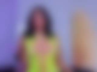 Chlooee's Live Sex Cam Show