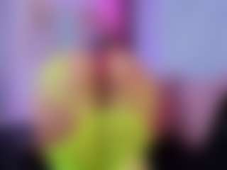 Chlooee's Live Sex Cam Show