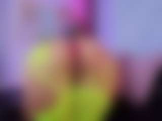 Chlooee's Live Sex Cam Show