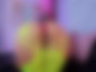 Chlooee's Live Sex Cam Show