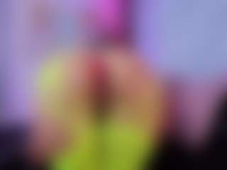 Chlooee's Live Sex Cam Show