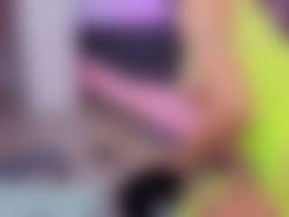 Chlooee's Live Sex Cam Show