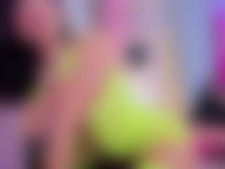 Chlooee's Live Sex Cam Show