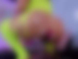 Chlooee's Live Sex Cam Show