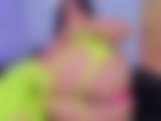 Chlooee's Live Sex Cam Show