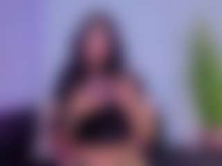 Chlooee's Live Sex Cam Show