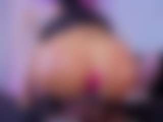Chlooee's Live Sex Cam Show