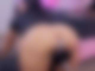 Chlooee's Live Sex Cam Show