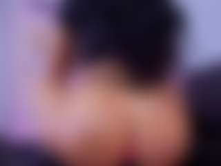 Chlooee's Live Sex Cam Show