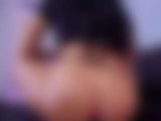 Chlooee's Live Sex Cam Show