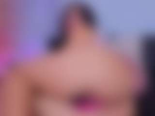 Chlooee's Live Sex Cam Show
