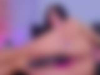 Chlooee's Live Sex Cam Show