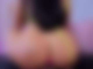 Chlooee's Live Sex Cam Show