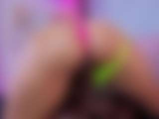 Chlooee's Live Sex Cam Show
