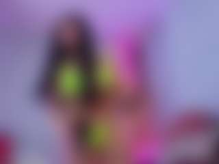 Chlooee's Live Sex Cam Show