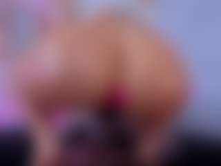 Chlooee's Live Sex Cam Show