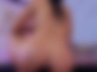 Chlooee's Live Sex Cam Show