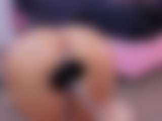 Chlooee's Live Sex Cam Show