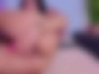 Chlooee's Live Sex Cam Show