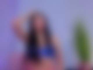 Chlooee's Live Sex Cam Show