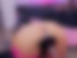 Chlooee's Live Sex Cam Show