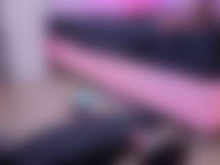 Chlooee's Live Sex Cam Show