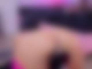 Chlooee's Live Sex Cam Show