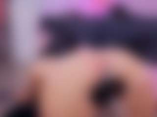 Chlooee's Live Sex Cam Show