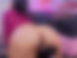 Chlooee's Live Sex Cam Show
