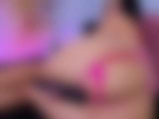Chlooee's Live Sex Cam Show