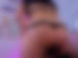 Chlooee's Live Sex Cam Show