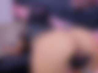 Chlooee's Live Sex Cam Show