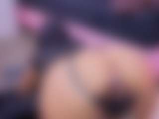 Chlooee's Live Sex Cam Show