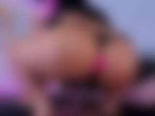 Chlooee's Live Sex Cam Show