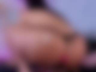 Chlooee's Live Sex Cam Show