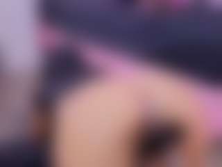 Chlooee's Live Sex Cam Show