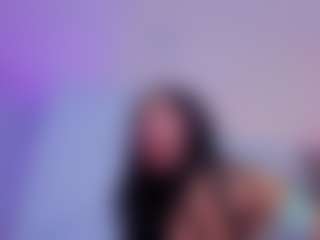 Chlooee's Live Sex Cam Show
