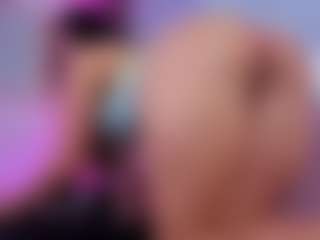Chlooee's Live Sex Cam Show