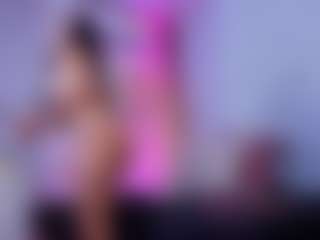 Chlooee's Live Sex Cam Show