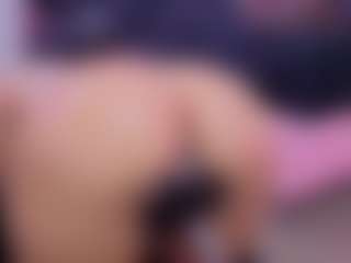 Chlooee's Live Sex Cam Show