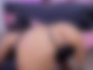 Chlooee's Live Sex Cam Show