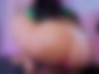 Chlooee's Live Sex Cam Show