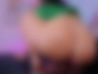Chlooee's Live Sex Cam Show
