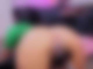Chlooee's Live Sex Cam Show