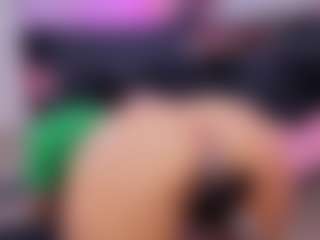 Chlooee's Live Sex Cam Show
