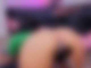 Chlooee's Live Sex Cam Show