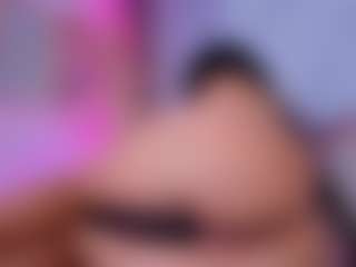Chlooee's Live Sex Cam Show