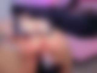 Chlooee's Live Sex Cam Show
