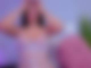 Chlooee's Live Sex Cam Show