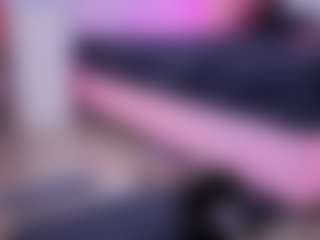 Chlooee's Live Sex Cam Show